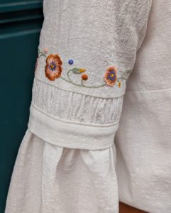 Blouse brodée - Patron de couture - Anna Rose patterns
